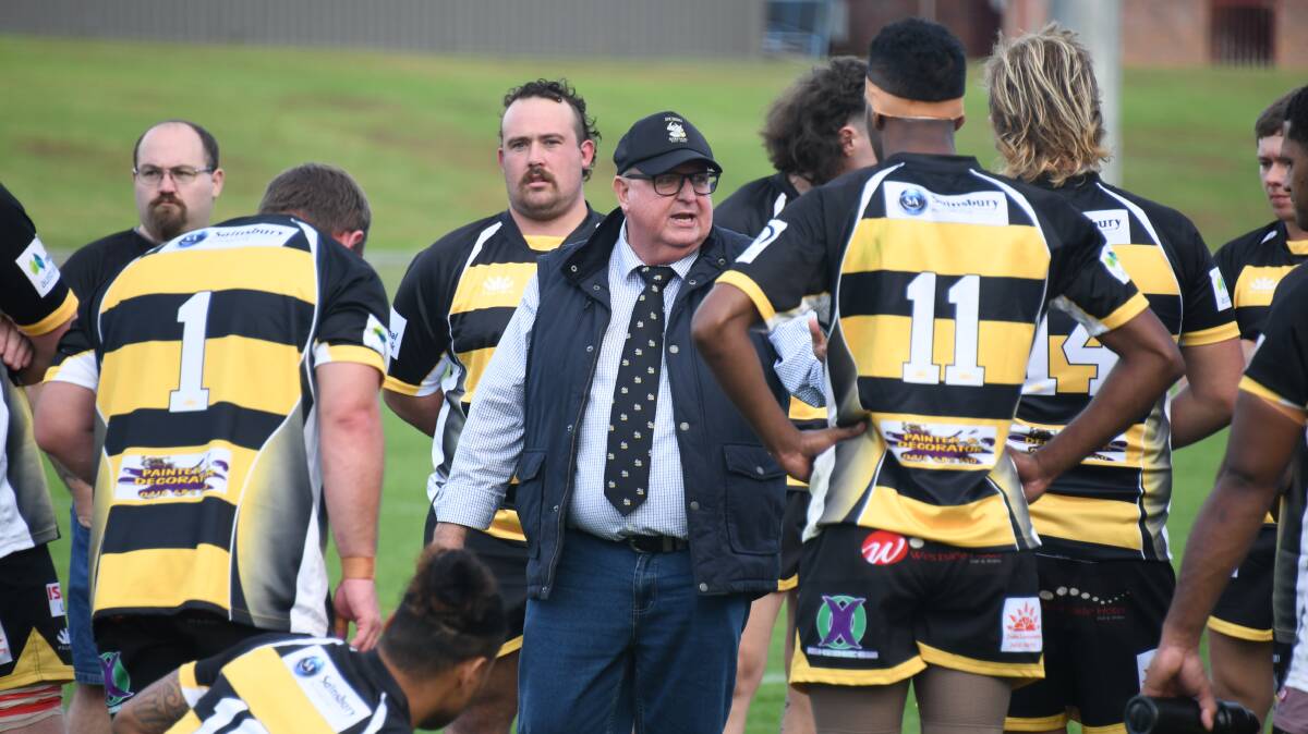 Doug Sandry (centre) will be at the helm of the Dubbo Rhinos once again in 2023. Picture by Amy McIntyre