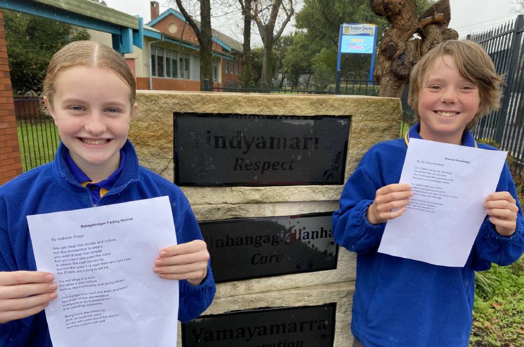 Isabelle Ridge and Zac Elbourne-Binns from Dubbo South Public School were announed as winner and runner up in the National Justice Project's Wiradjuri poetry prize. Picture supplied