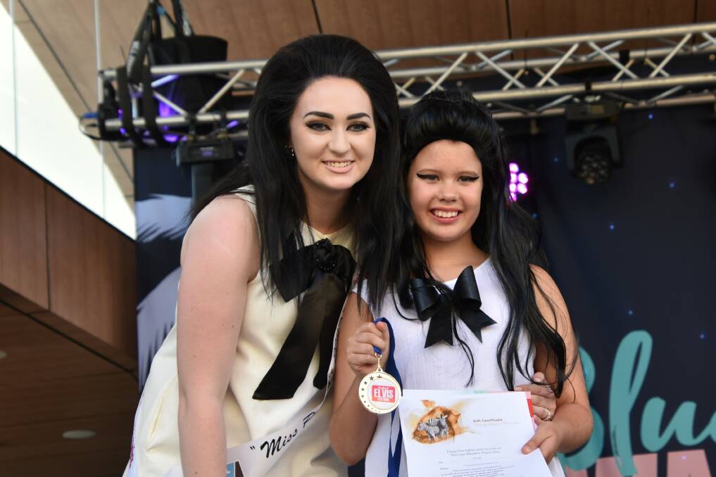 Izzy Kelly with Miss Priscilla 2023 winner Nickyra Burley from Victoria. Picture by Jenny Kingham