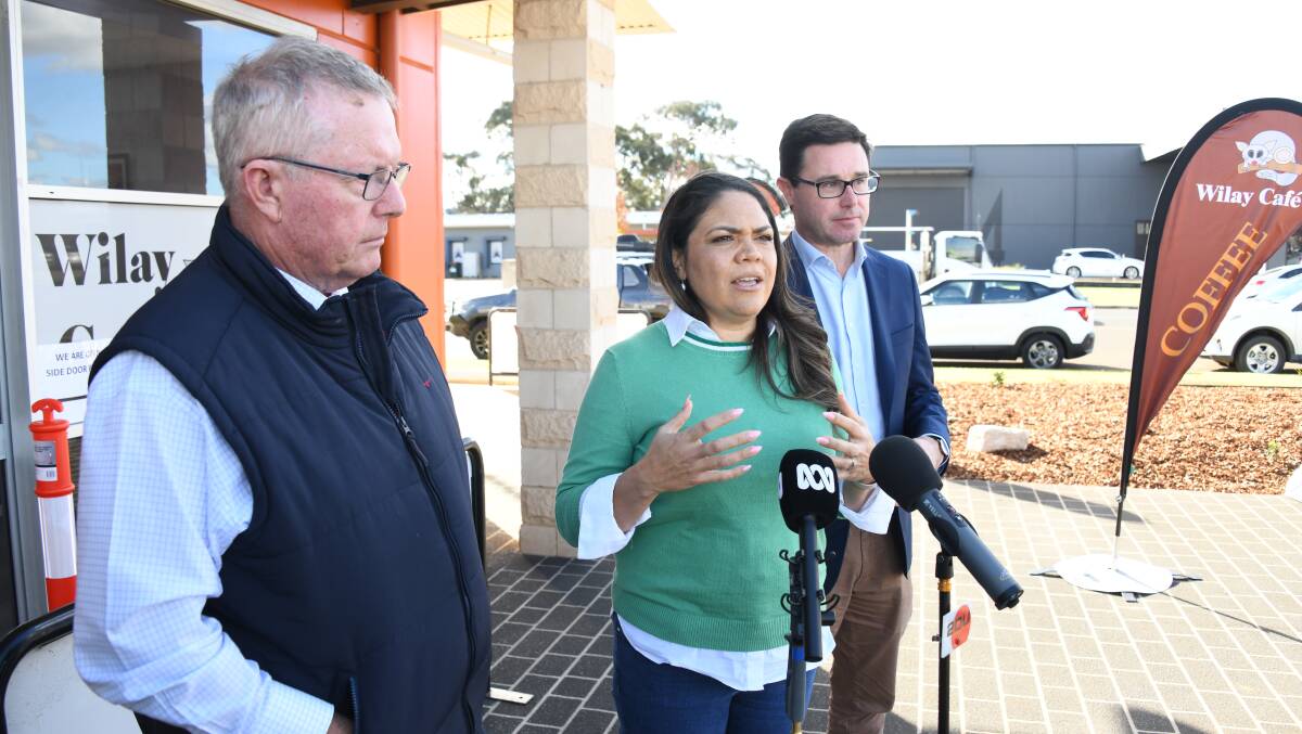Member for Parkes Mark Coulton, senator Jacinta Nampijinpa Price and leader of the Nationals David Littleproud at Wilay Cafe in Dubbo. Picture by Belinda Soole