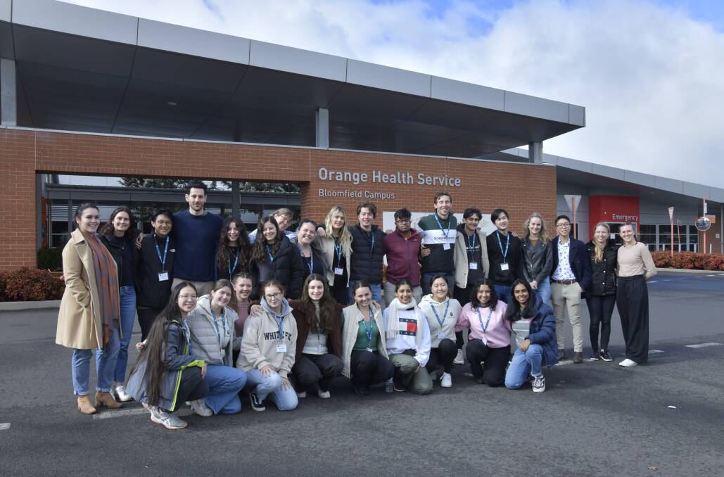 A busload of 20 medical students, including guides from the Rural Doctor's Network, did a four-day 'Go Rural' tour of the Central West ending in Orange. Picture by Carla Freedman.