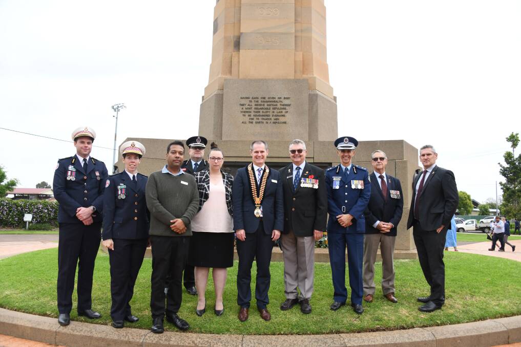 Dubbo mayor Mathew Dickerson, RSL Club president Tom Gray and Dubbo-Orana Midwestern Police chief superintendent Danny Sullivan and other veterans and council officials at the Remembrance Day ceremony on 11 November 2022. Picture by Amy McIntyre