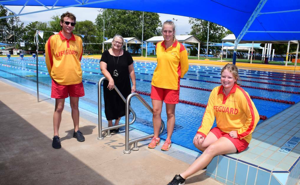 Lifeguards Joshua Hennessy, Savannah Dimmock and Caitlyn Semmler with pool manager Beth Shea in 2020. Picture by Belinda Soole 