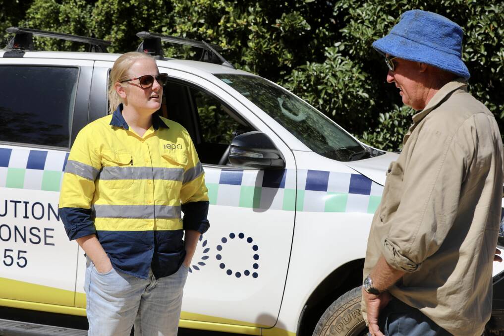 The NSW Environmental Protection Authority recently visited farmers in Narromine and Warren to remind them of their legal requirements when spraying crops. Picture supplied