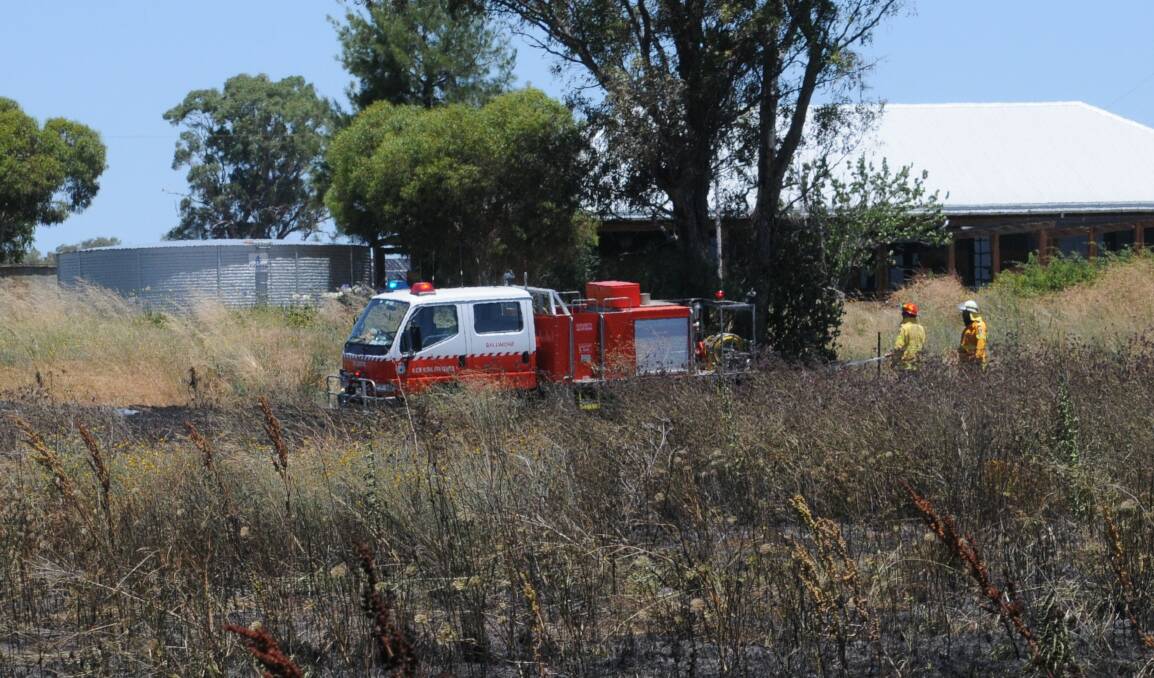 NSW RFS responds to a grass fire on the outskirts of Dubbo last fire season. Picture by Tom Barber