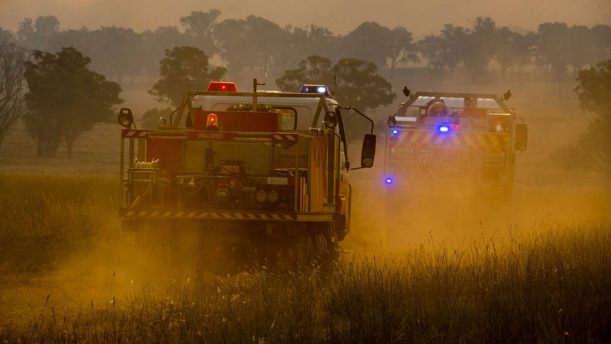 Firefighters battled a blaze at Cranbrook in the Dubbo local government area in March 2023. Picture by Belinda Soole