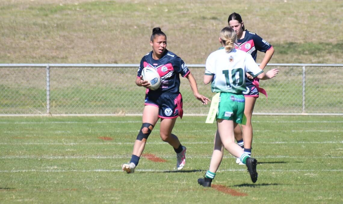 Kimberlee Gordon in action for Macquarie Raidettes in their win over Dubbo CYMS in round one. Picture by Tom Barber