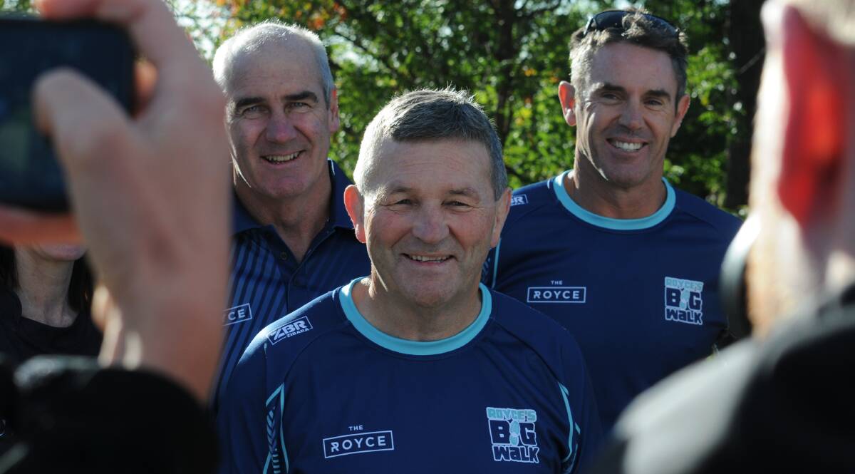Royce Simmons (centre) with Andrew Farrar and Brad Fittler before the start of Royce's Big Walk at Dubbo. Picture by Nick Guthrie