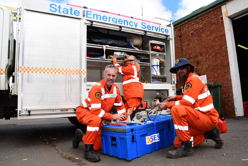 NSW State Emergency Service volunteers in Dubbo getting ready for the next call-out. Picture by Belinda Soole