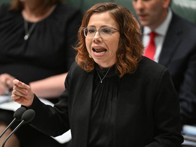 Social Services Minister Amanda Rishworth says JobSeeker changes will help about 1.1 million people. (Mick Tsikas/AAP PHOTOS)